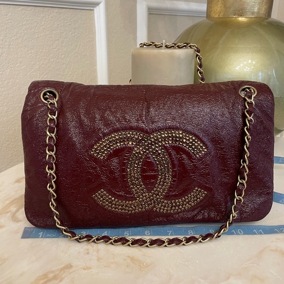 CHANEL Handbags - CHANEL Burgundy Leather Bag with Gold Chain